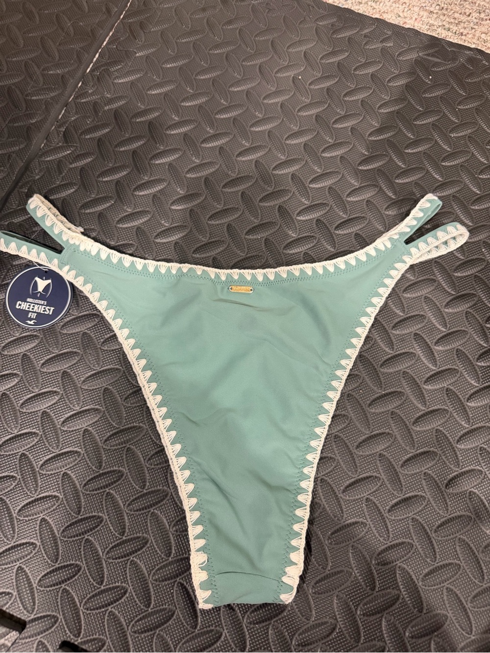 Hollister green swim bottoms - Picture 2 of 3